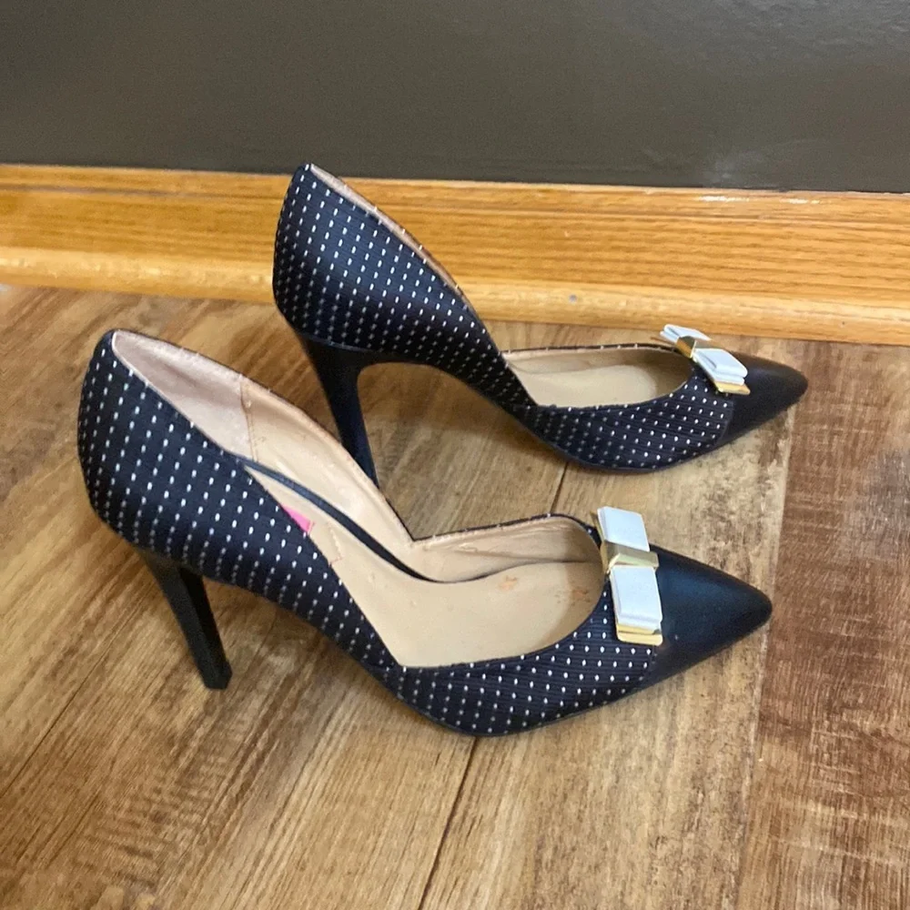 Isaac Mizrahi New York black & white polka dot heels bow embellishment size 6
